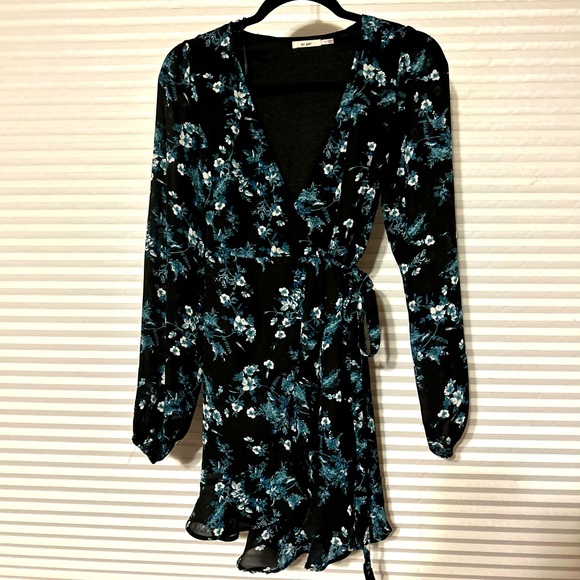 EUC Black and Green Floral Wrap Dress Small - Picture 1 of 7
